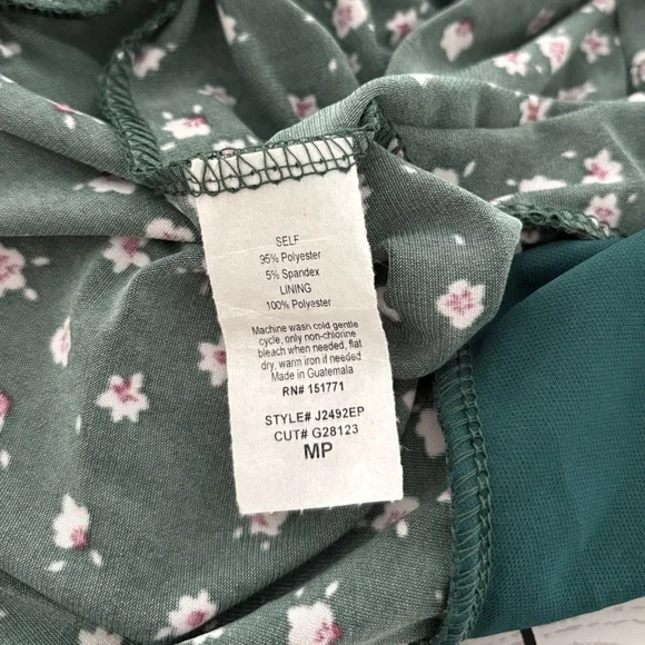 Kaileigh Rochelle Knit Floral Jumpsuit - Picture 13 of 15